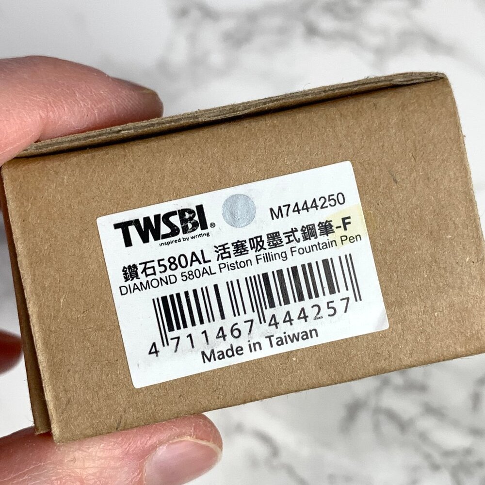 TWSBI Diamond 580 Aluminum Fountain Pen - F Nib - Clear - Picture 8 of 16